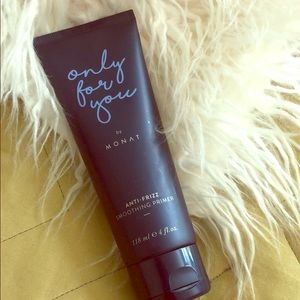 Monat Anti-Frizz Smoothing Primer